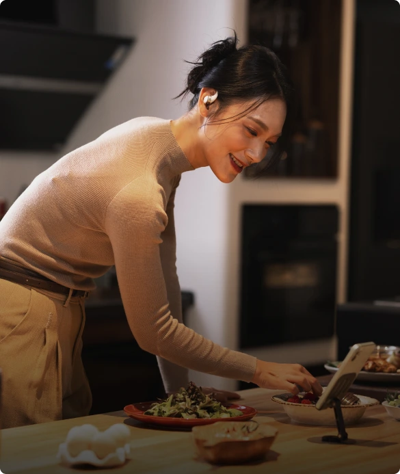 オーディオレシピを聴きながらの料理でも、タイマーや水の音など重要な音を聞き逃しません。